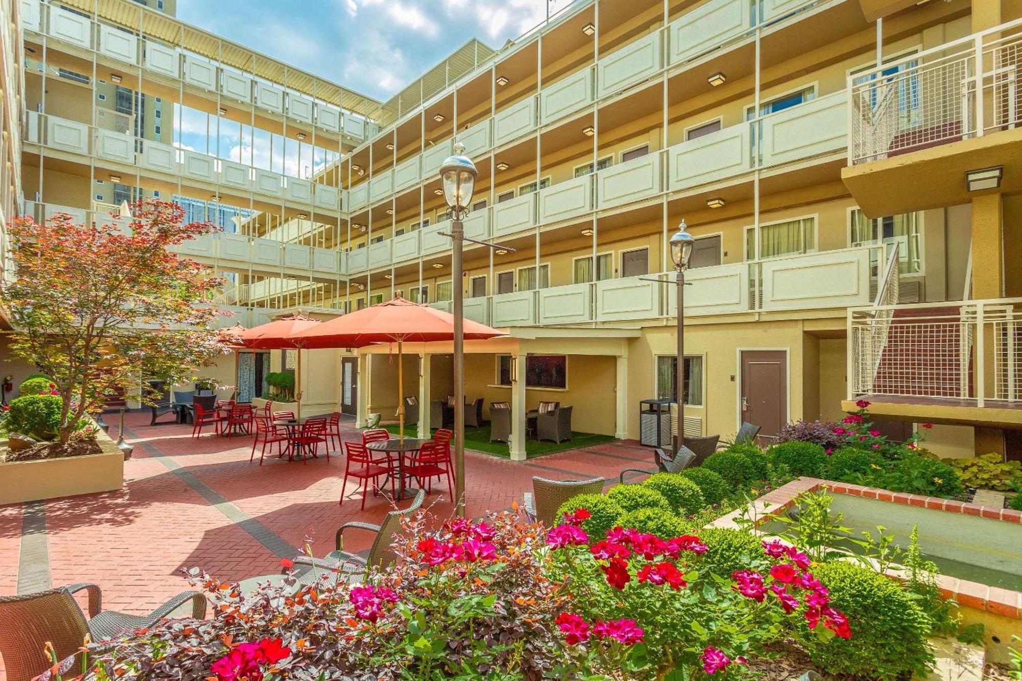 Inn At The Peachtrees, Ascend Hotel Collection Atlanta Esterno foto